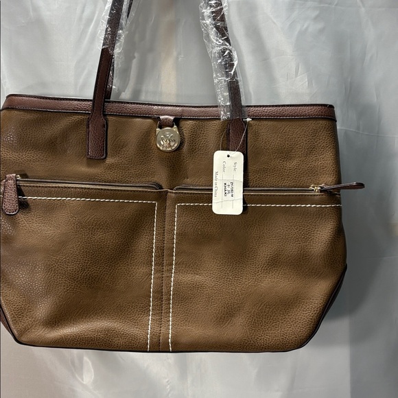 Michael Kors Brown Leather Tote with Gold Accents (replica) - Picture 2 of 14